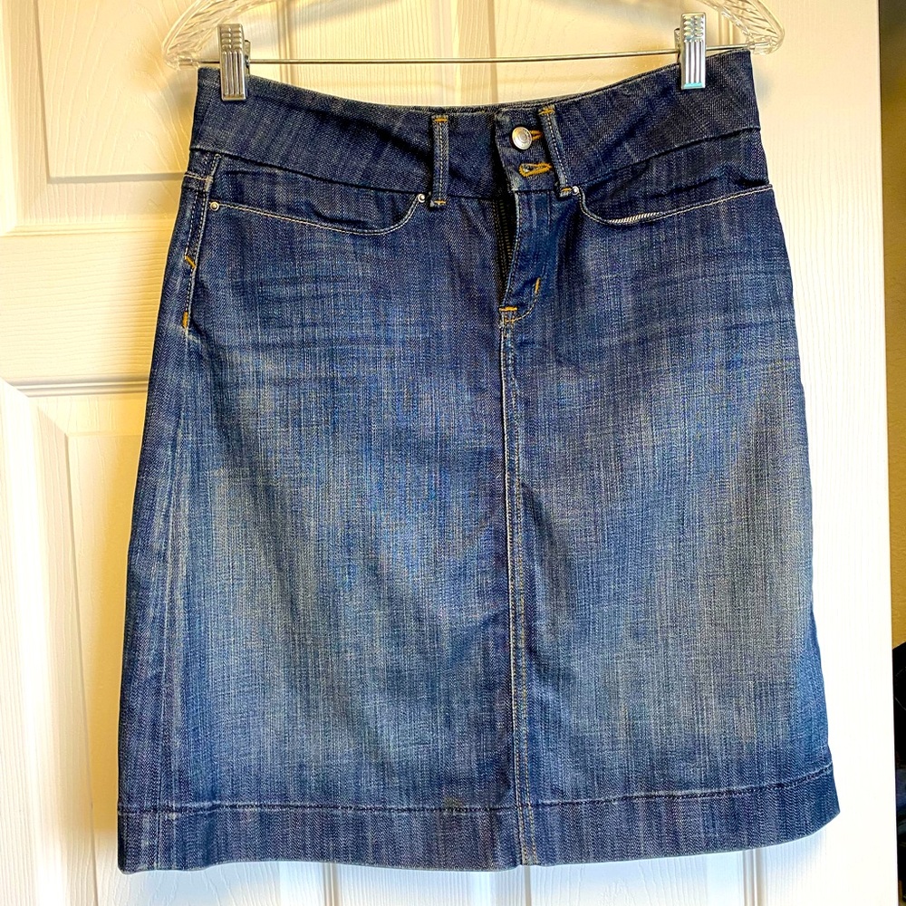 Banana Republic Jean Skirt sz 4